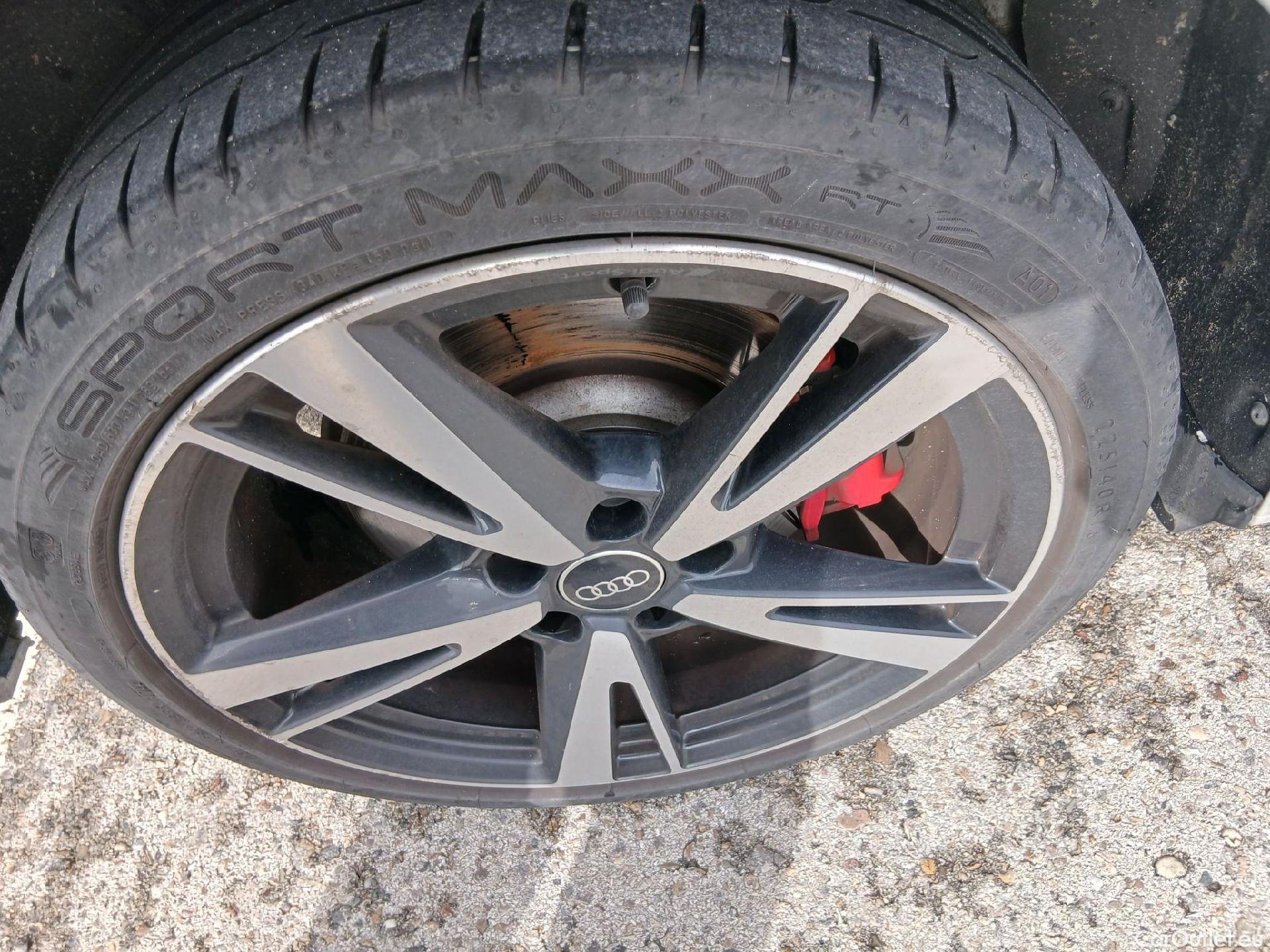  Audi  A3 AUDI  / 2020 / 5P / berlina con portón Sportback Black 45 TFSI e Comp S tronic #6