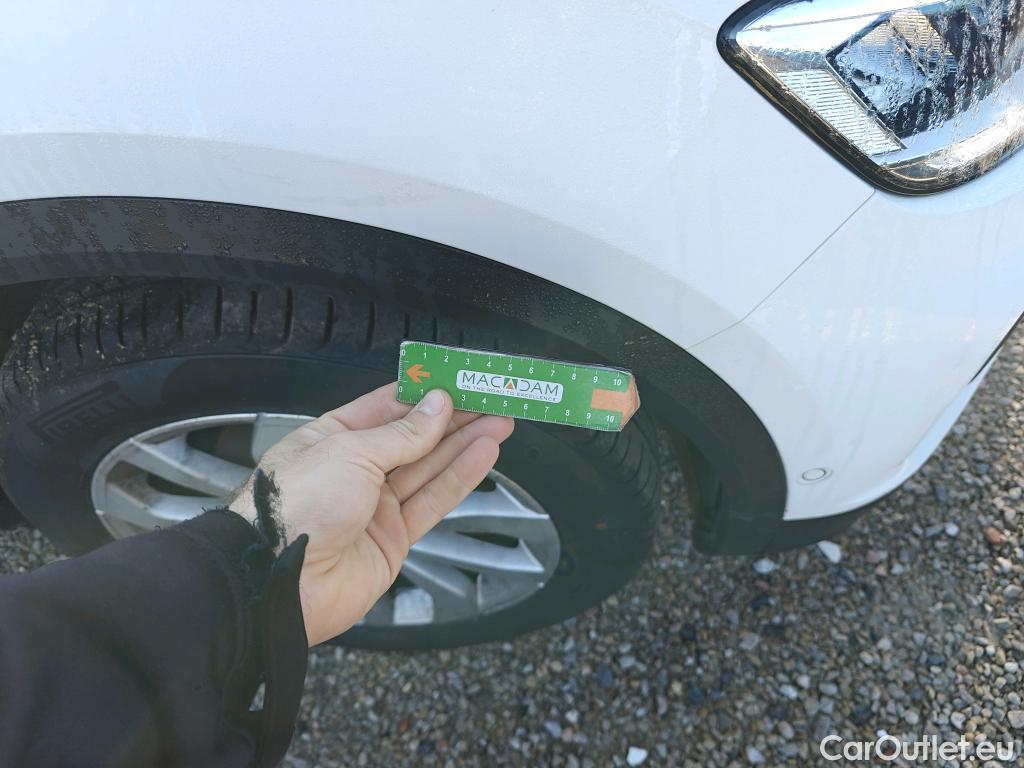  Volkswagen  T-ROC VOLKSWAGEN  / 2021 / 5P / todoterreno Life 2.0 TDI 85kW (115CV) (AC) #15