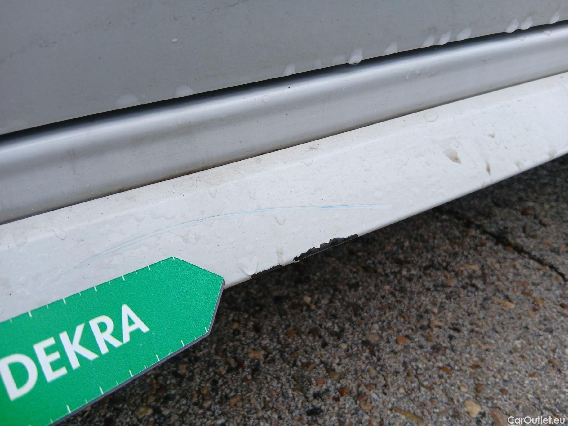  Audi  A1 Sportback AUDI A1 / 2018 / 5P / berlina con portón Sportback Adrenalin 30 TFSI 81kW S tron(SP) #11