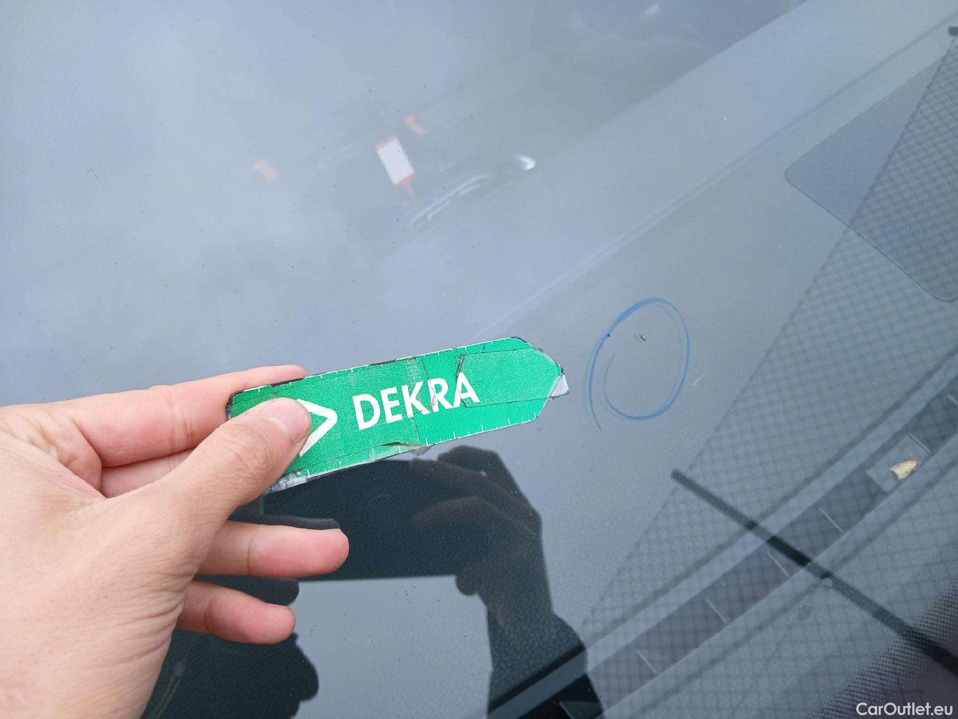  Volkswagen  Passat VOLKSWAGEN  / 2019 / 4P / sedán Business 2.0 TDI 90kW (122CV) DSG #1