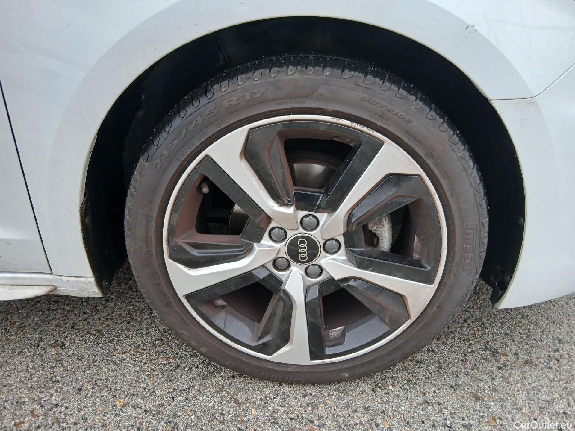  Audi  A1 Sportback AUDI A1 / 2018 / 5P / berlina con portón Sportback Adrenalin 30 TFSI 81kW S tron(SP) #28