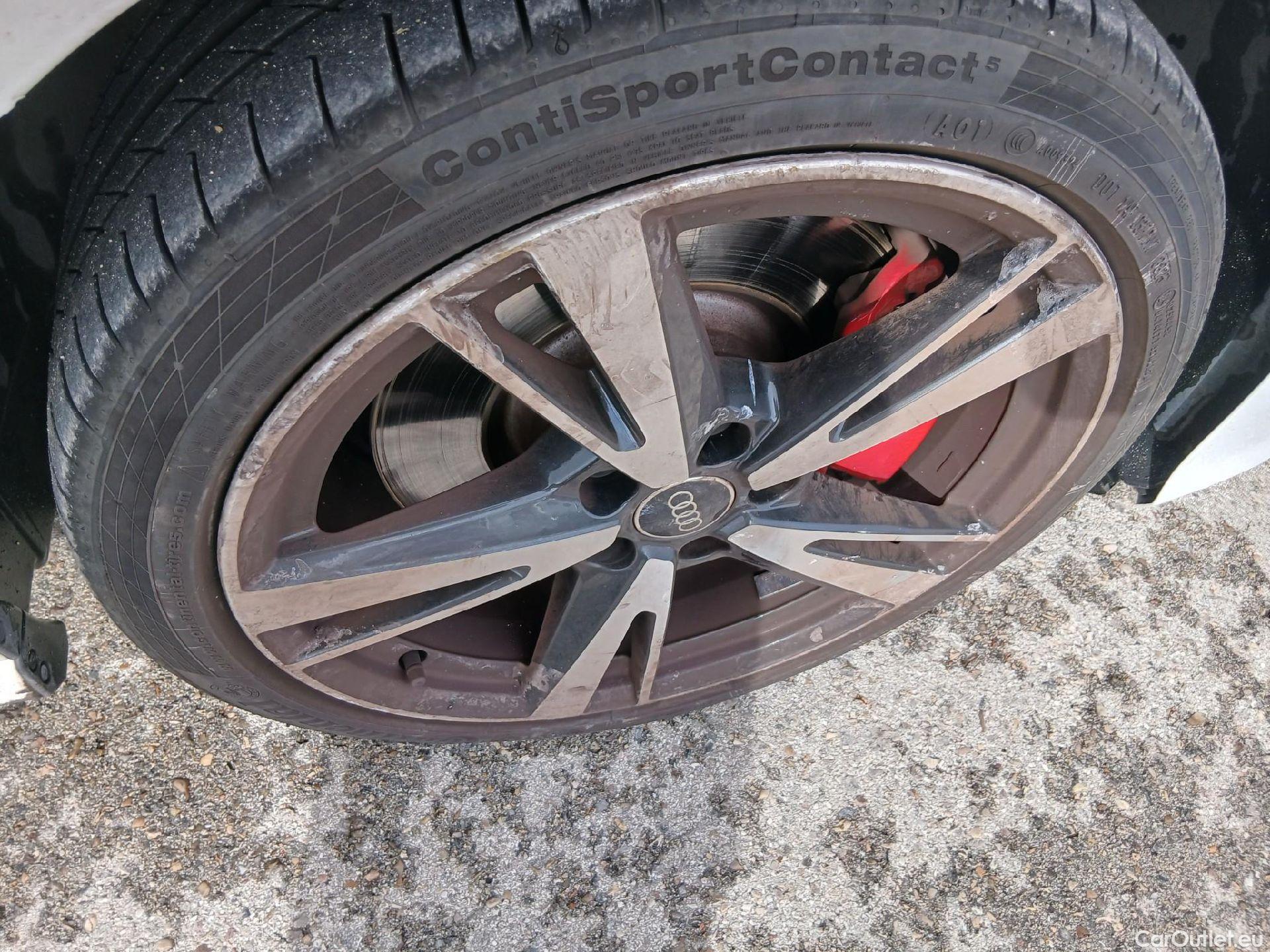  Audi  A3 AUDI  / 2020 / 5P / berlina con portón Sportback Black 45 TFSI e Comp S tronic #9