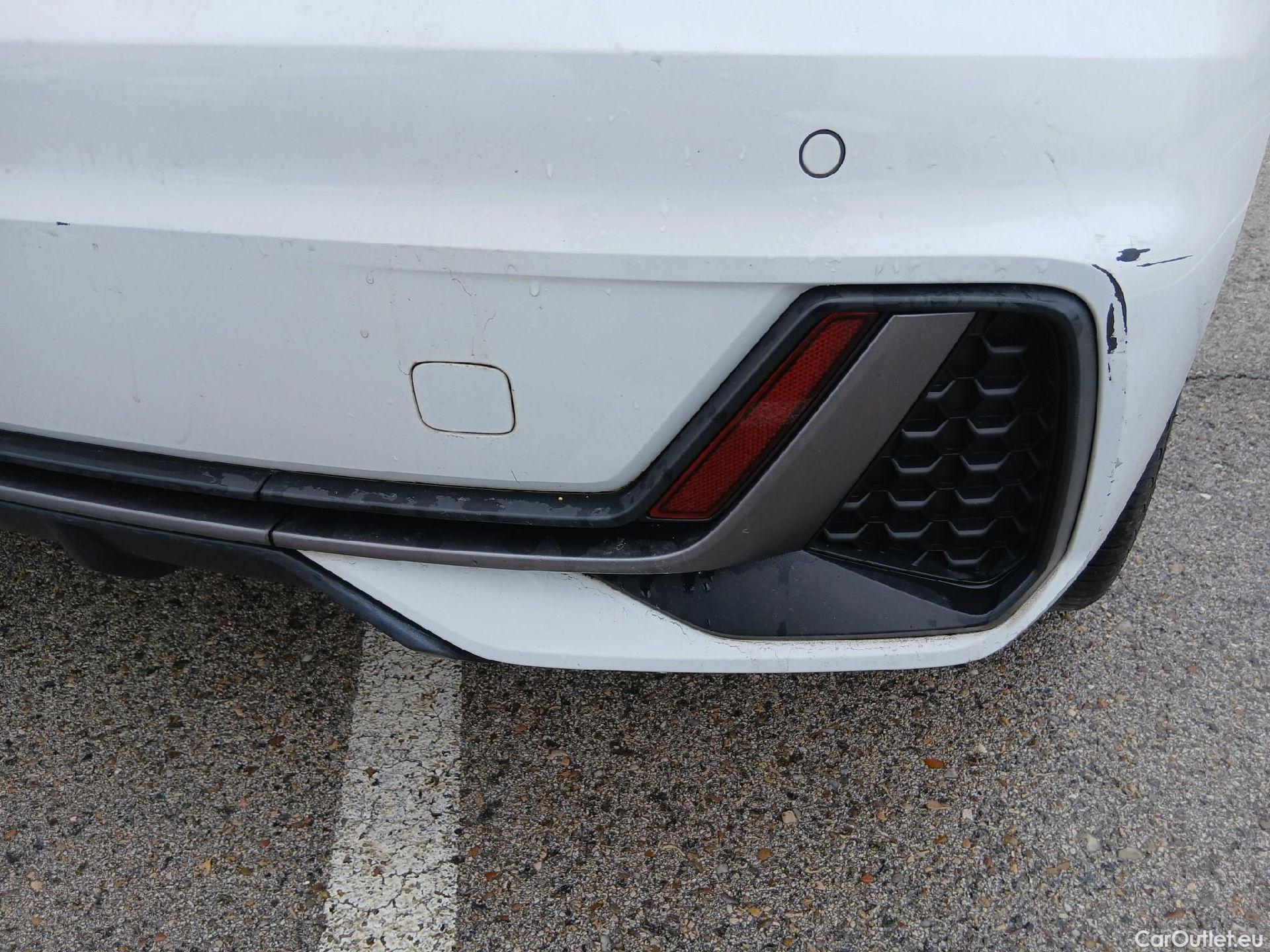  Audi  A1 Sportback AUDI A1 / 2018 / 5P / berlina con portón Sportback Adrenalin 30 TFSI 81kW S tron(SP) #18