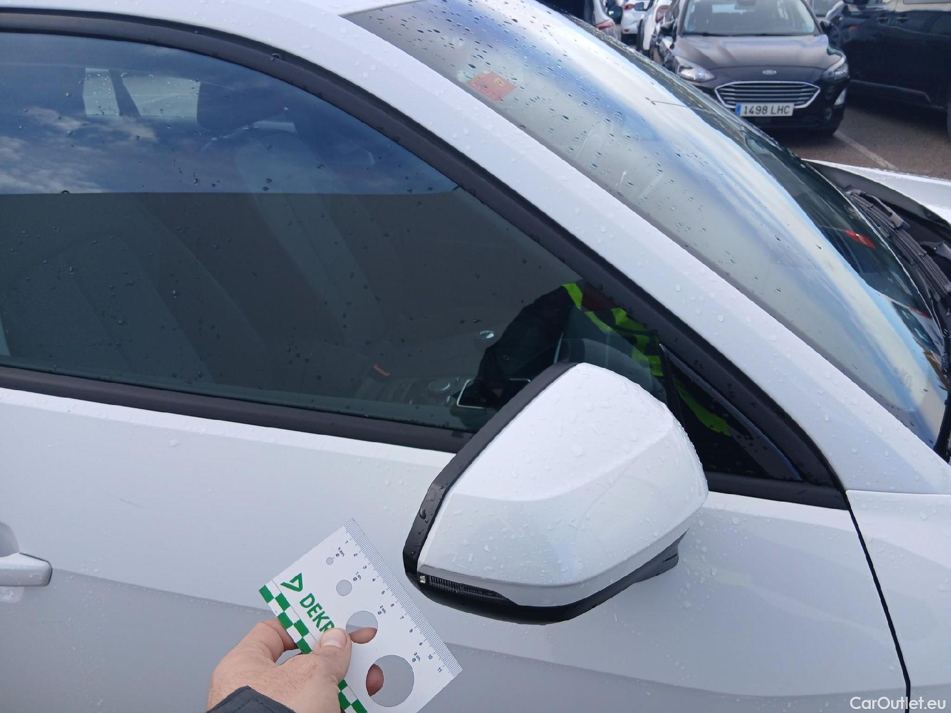  Audi  Q2 AUDI  / 2016 / 5P / todoterreno Design 30 TFSI 85kW (116CV) #25