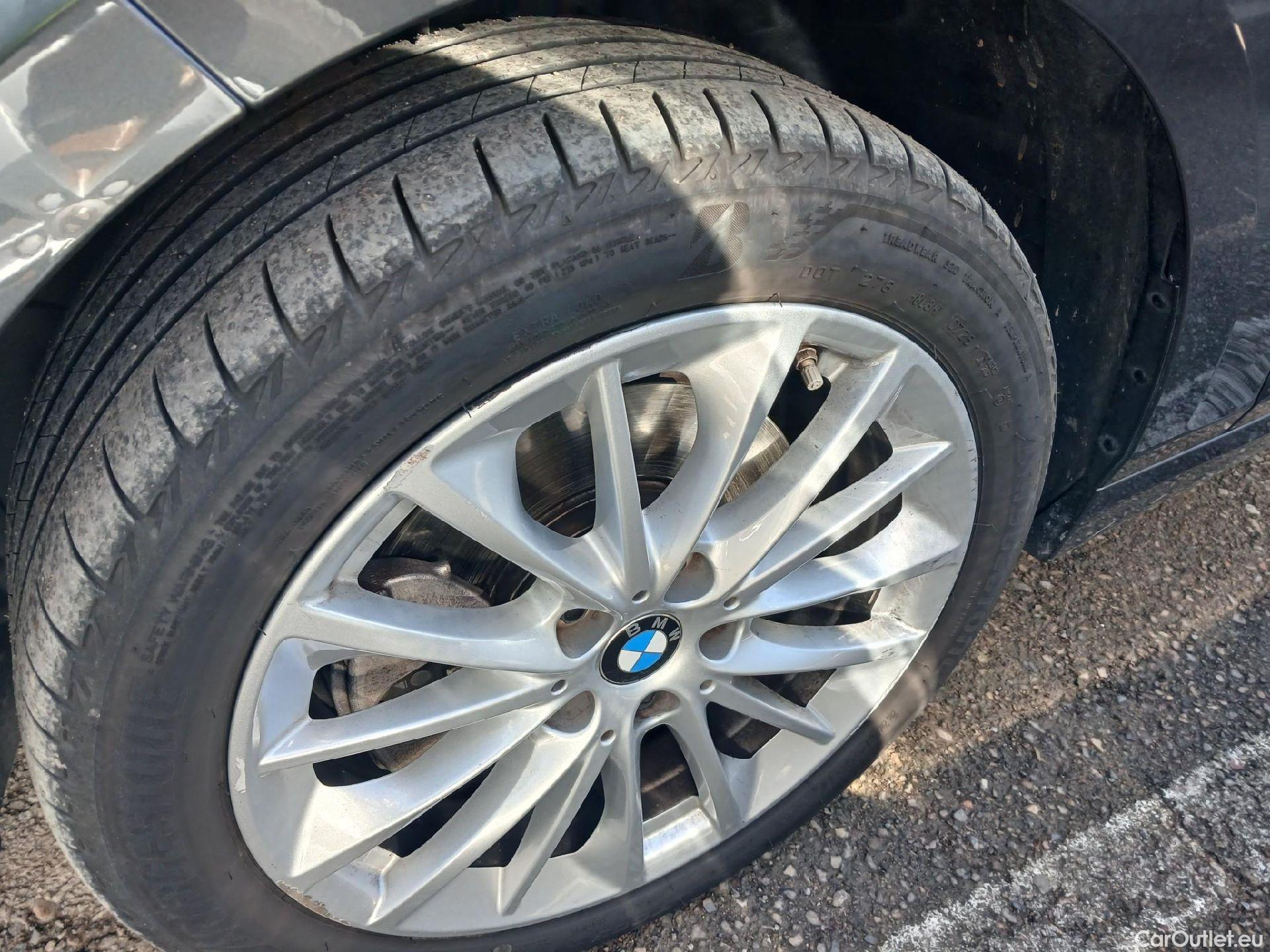  Bmw  Serie 1 BMW  / 2019 / 5P / berlina con portón 118i #9