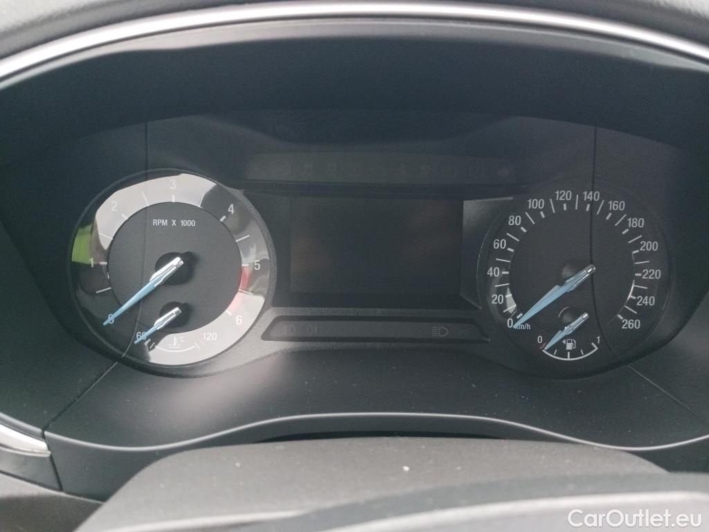  Ford  Mondeo FORD  / 2014 / 5P / familiar 2.0 TDCi 110kW Trend SportBreak #24