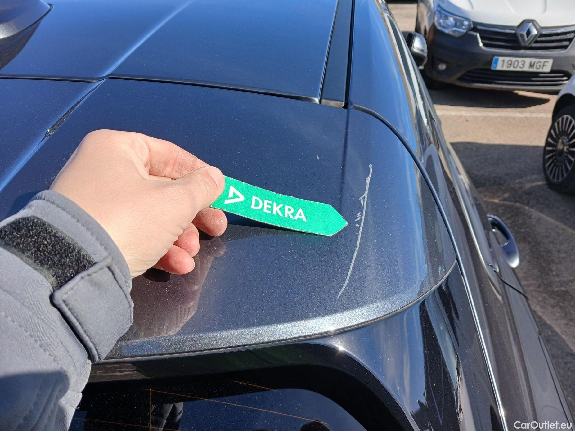  Bmw  Serie 1 BMW  / 2019 / 5P / berlina con portón 118i #22