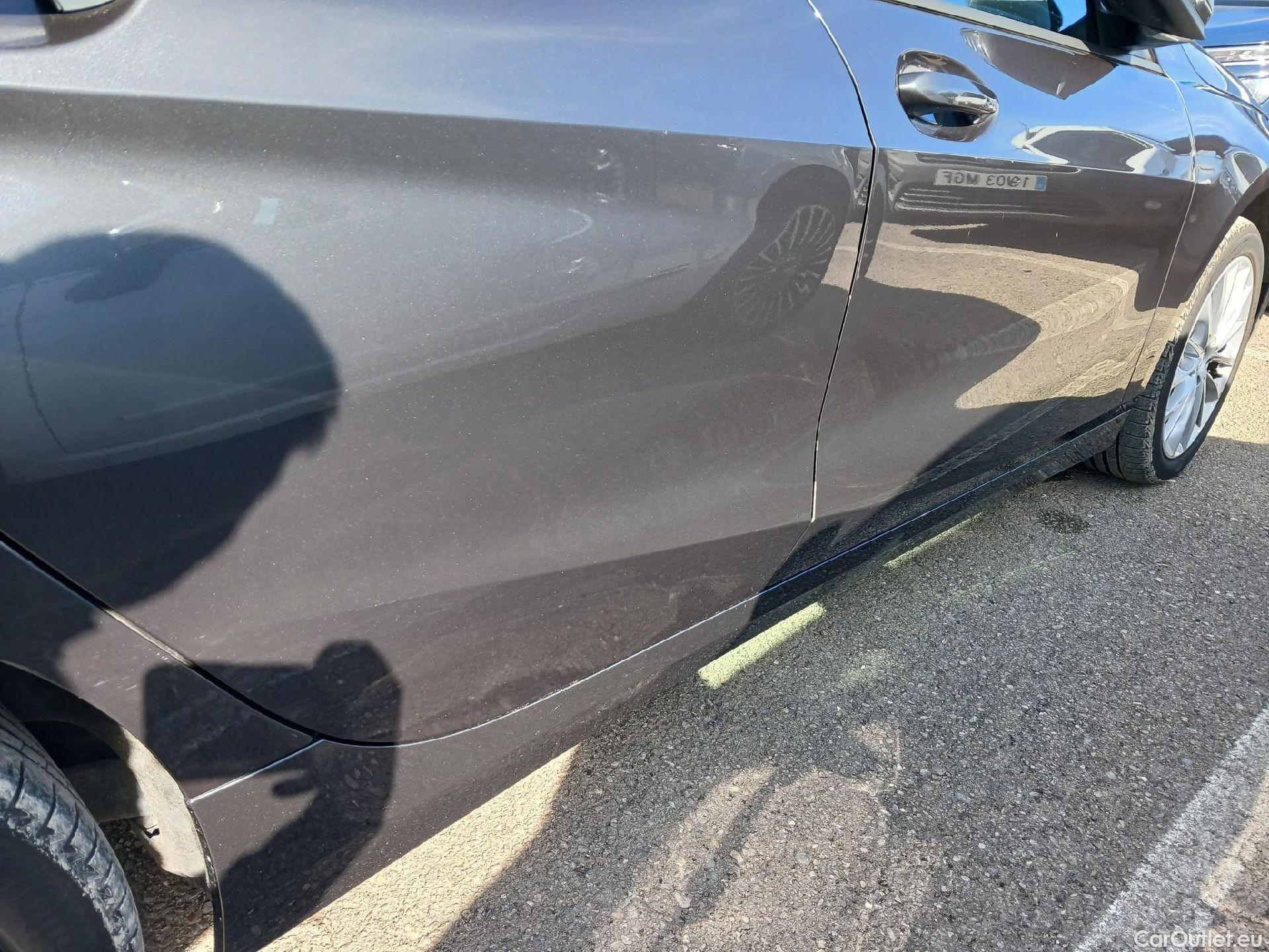  Bmw  Serie 1 BMW  / 2019 / 5P / berlina con portón 118i #28