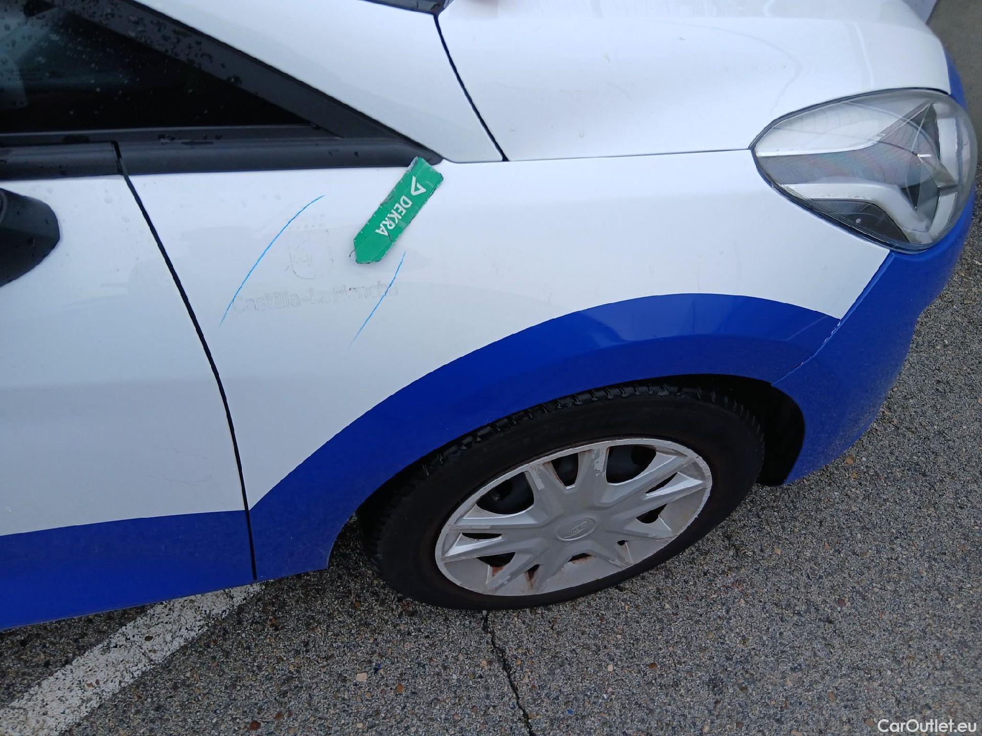  Ford  Fiesta FORD  / 2017 / 5P / berlina con portón 1.1 Ti-VCT 63kW Trend+ 5p #44