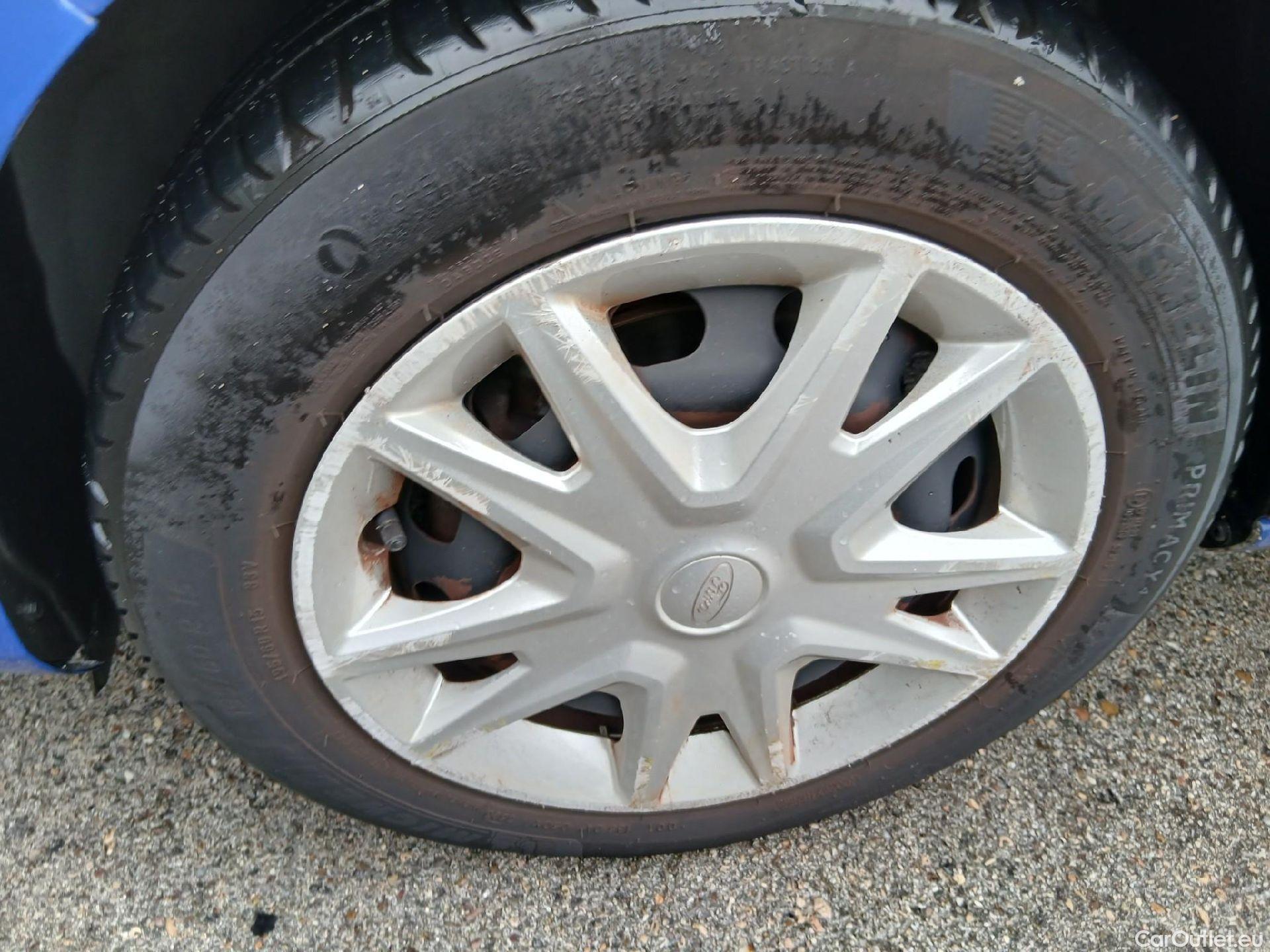  Ford  Fiesta FORD  / 2017 / 5P / berlina con portón 1.1 Ti-VCT 63kW Trend+ 5p #8