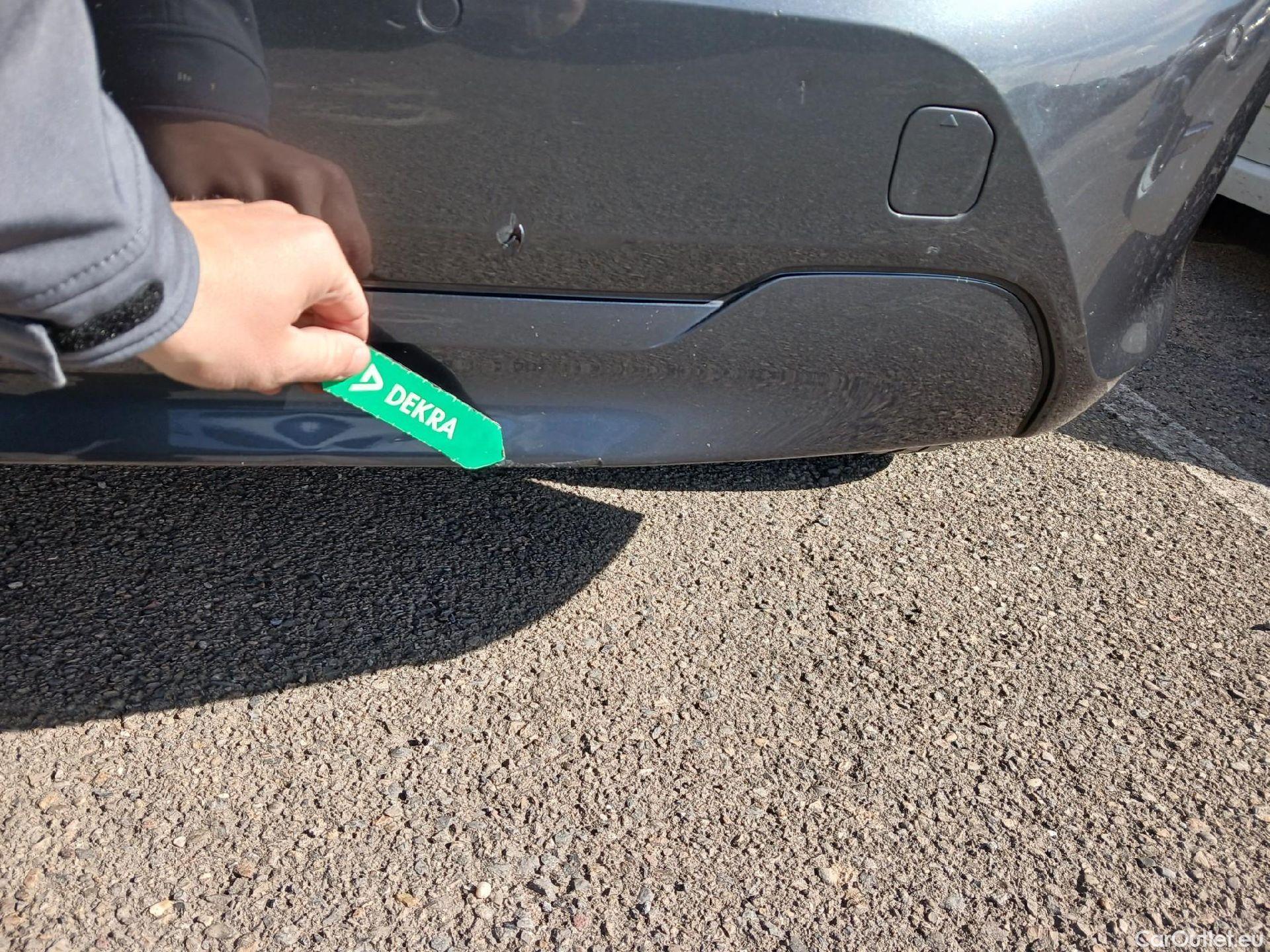  Bmw  Serie 1 BMW  / 2019 / 5P / berlina con portón 118i #19