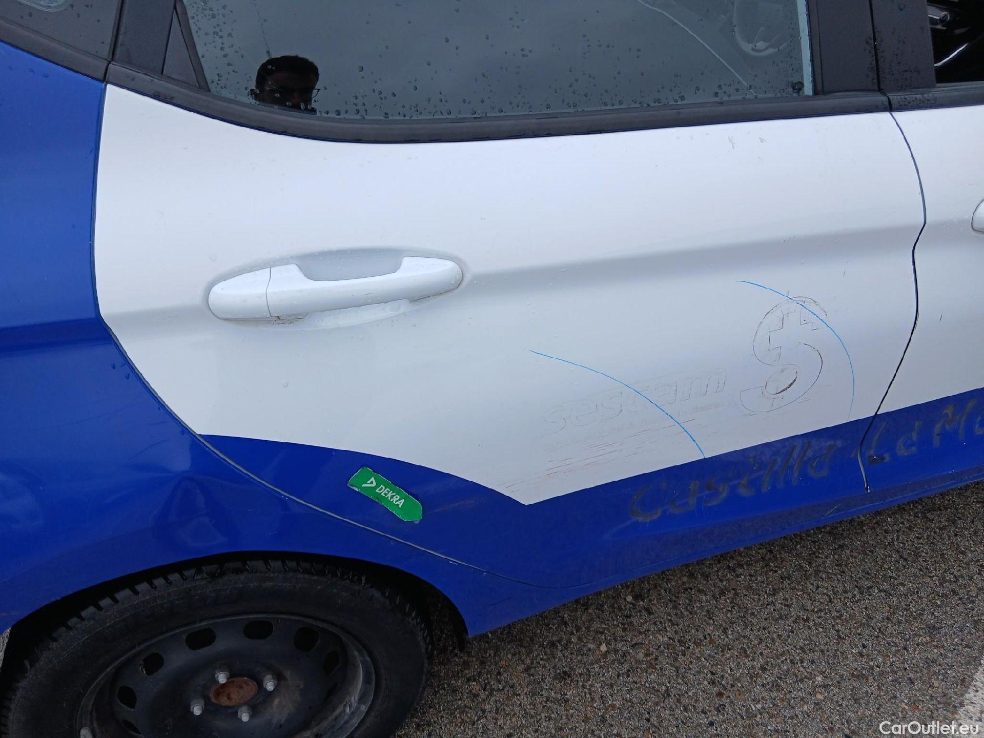  Ford  Fiesta FORD  / 2017 / 5P / berlina con portón 1.1 Ti-VCT 63kW Trend+ 5p #38