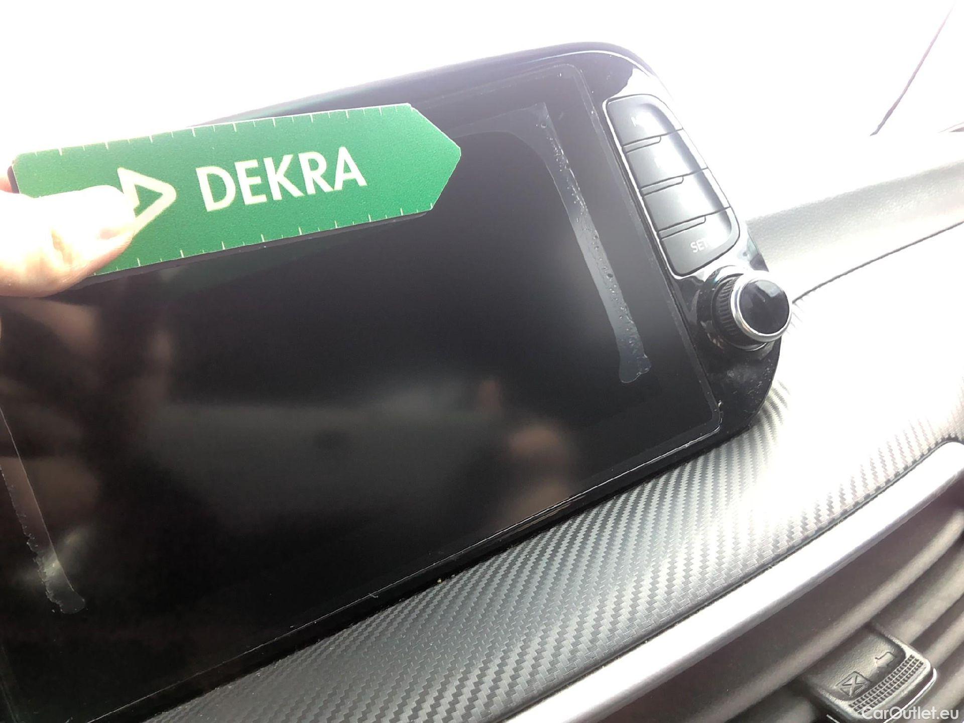  Hyundai  Tucson HYUNDAI  / 2018 / 5P / todoterreno 1.6 CRDI 85kW (116CV) 48V SLE 4X2(SP)(SL) #21