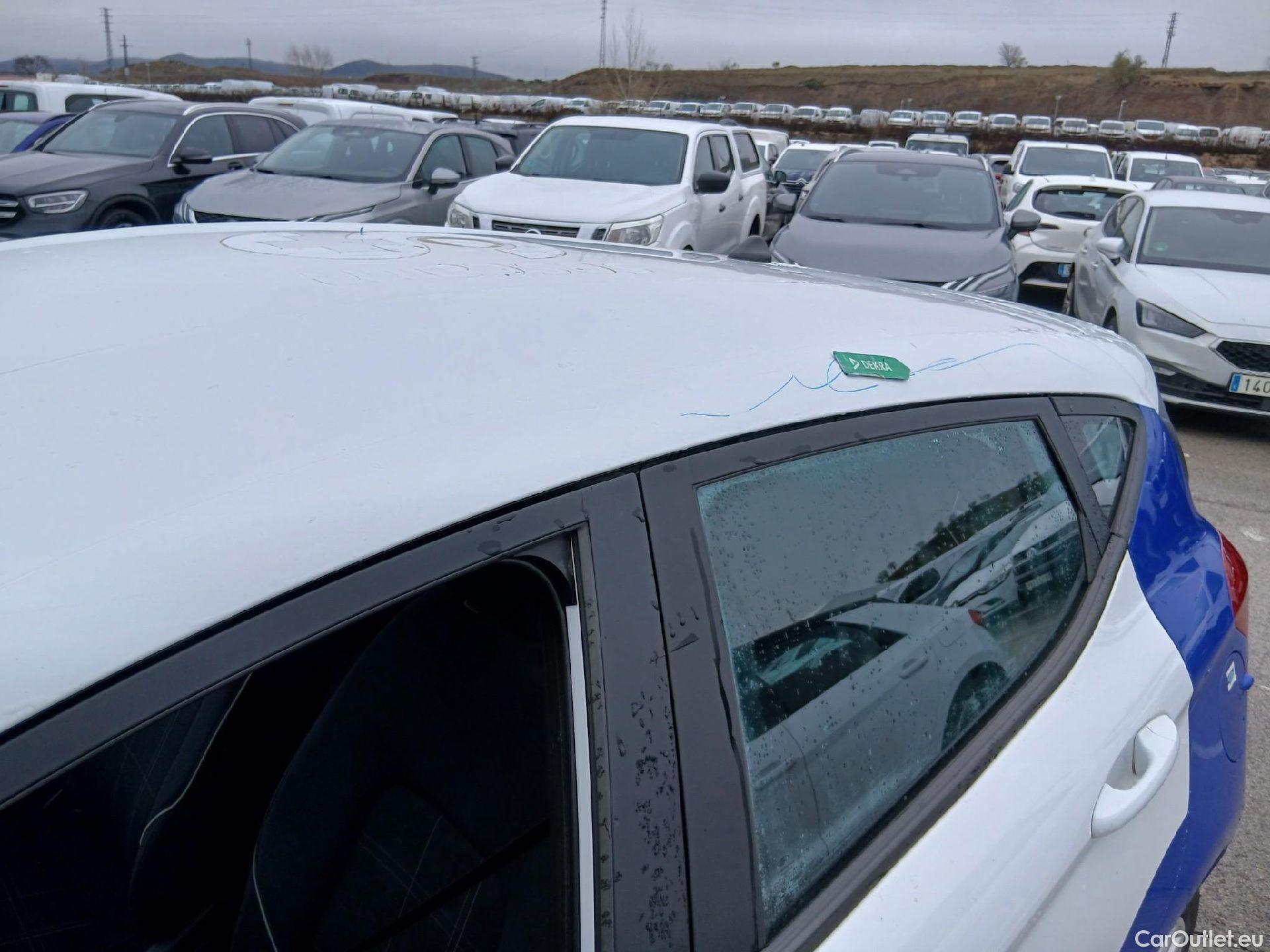  Ford  Fiesta FORD  / 2017 / 5P / berlina con portón 1.1 Ti-VCT 63kW Trend+ 5p #12