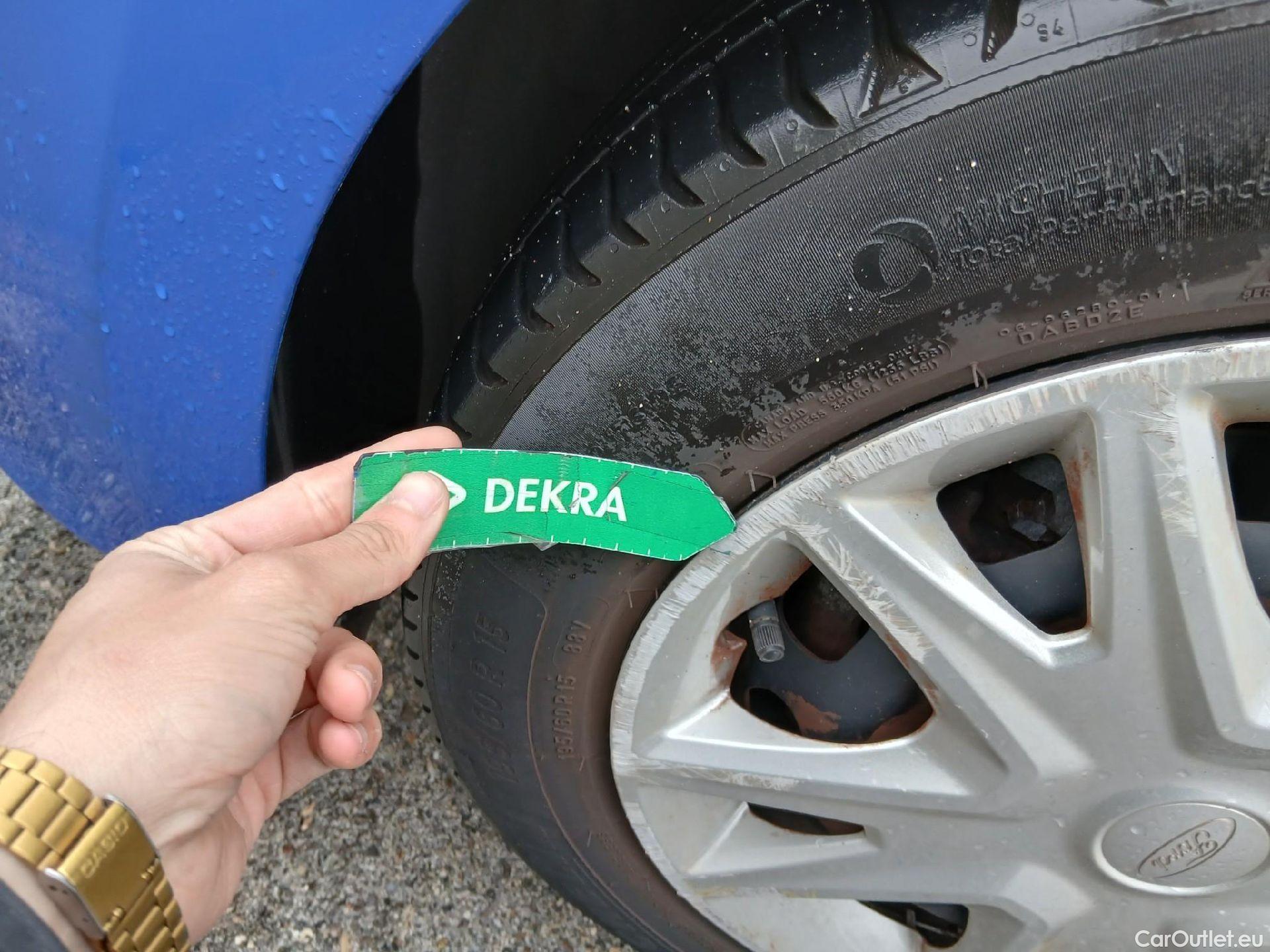  Ford  Fiesta FORD  / 2017 / 5P / berlina con portón 1.1 Ti-VCT 63kW Trend+ 5p #9