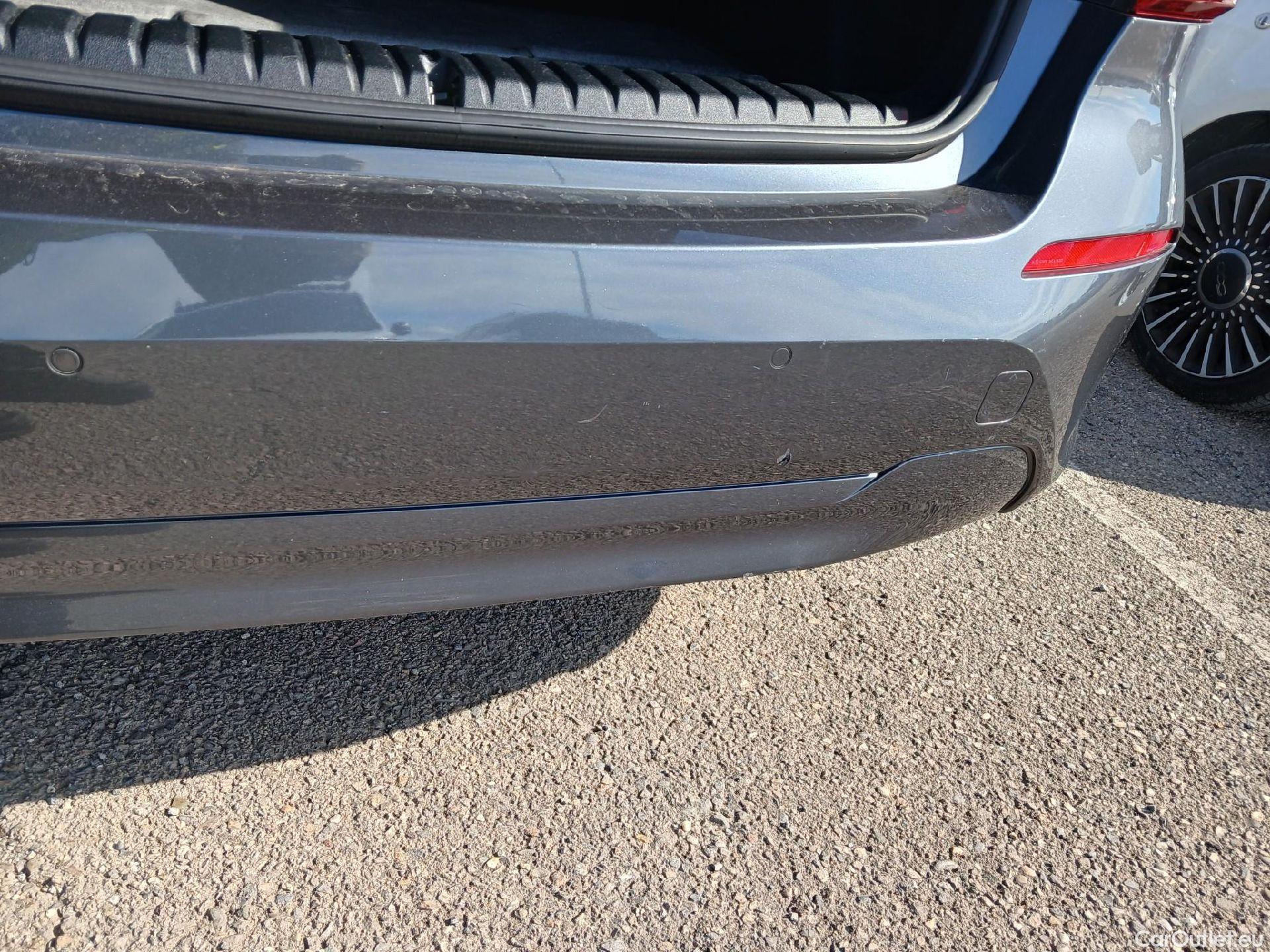  Bmw  Serie 1 BMW  / 2019 / 5P / berlina con portón 118i #20