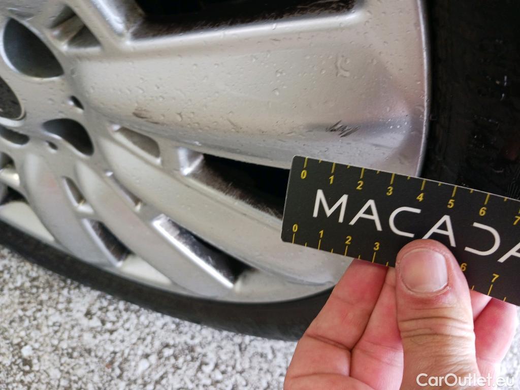  Mini  Countryman MINI  / 2016 / 5P / berlina con portón Cooper S E ALL4 #23