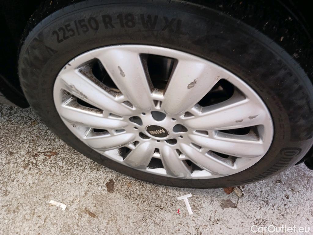  Mini  Countryman MINI  / 2016 / 5P / berlina con portón Cooper S E ALL4 #8