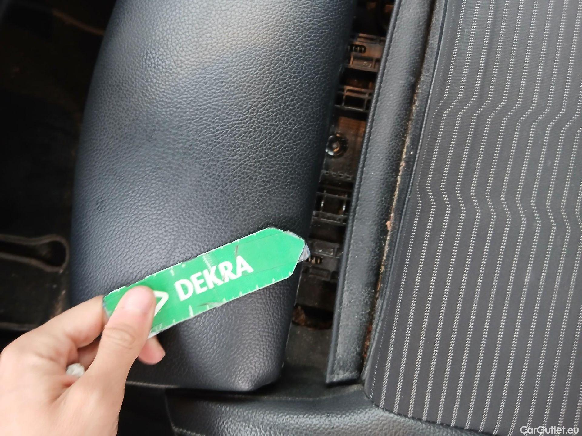  Mercedes  A-Klasse MERCEDES-BENZ Clase A / 2018 / 5P / berlina con portón A 180 d #14