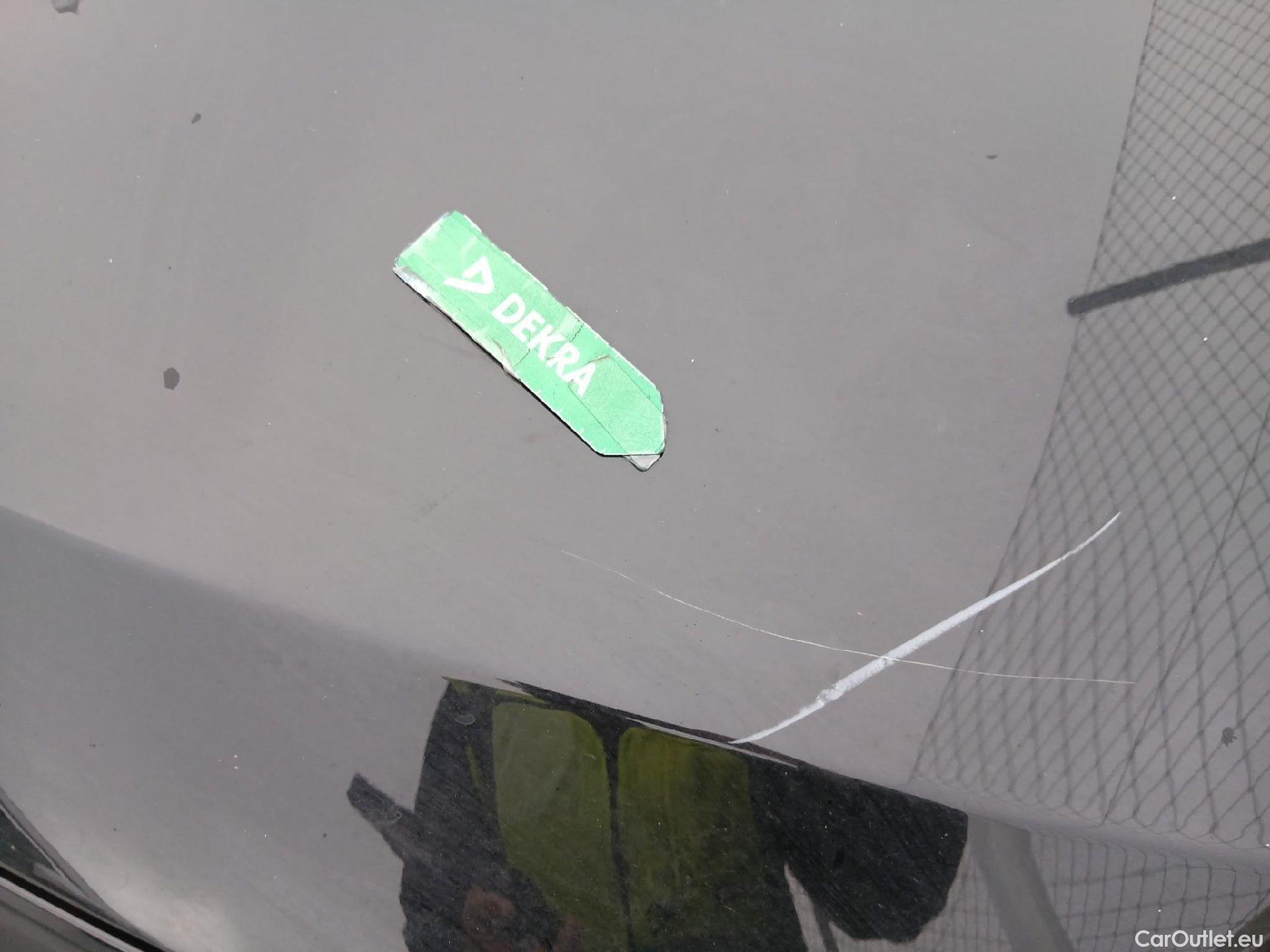  Mercedes  A-Klasse MERCEDES-BENZ Clase A / 2018 / 5P / berlina con portón A 180 d #2