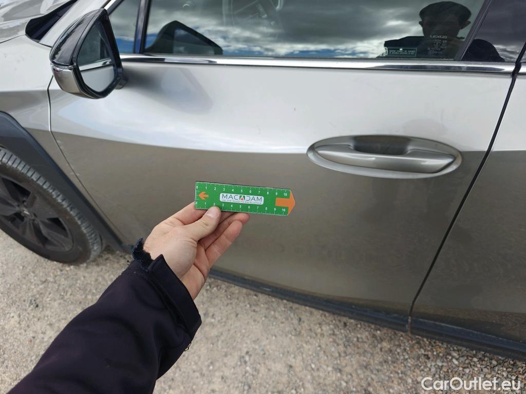  Lexus  UX LEXUS  / 2018 / 5P / todoterreno 2.0 250h Business City (AC) #10