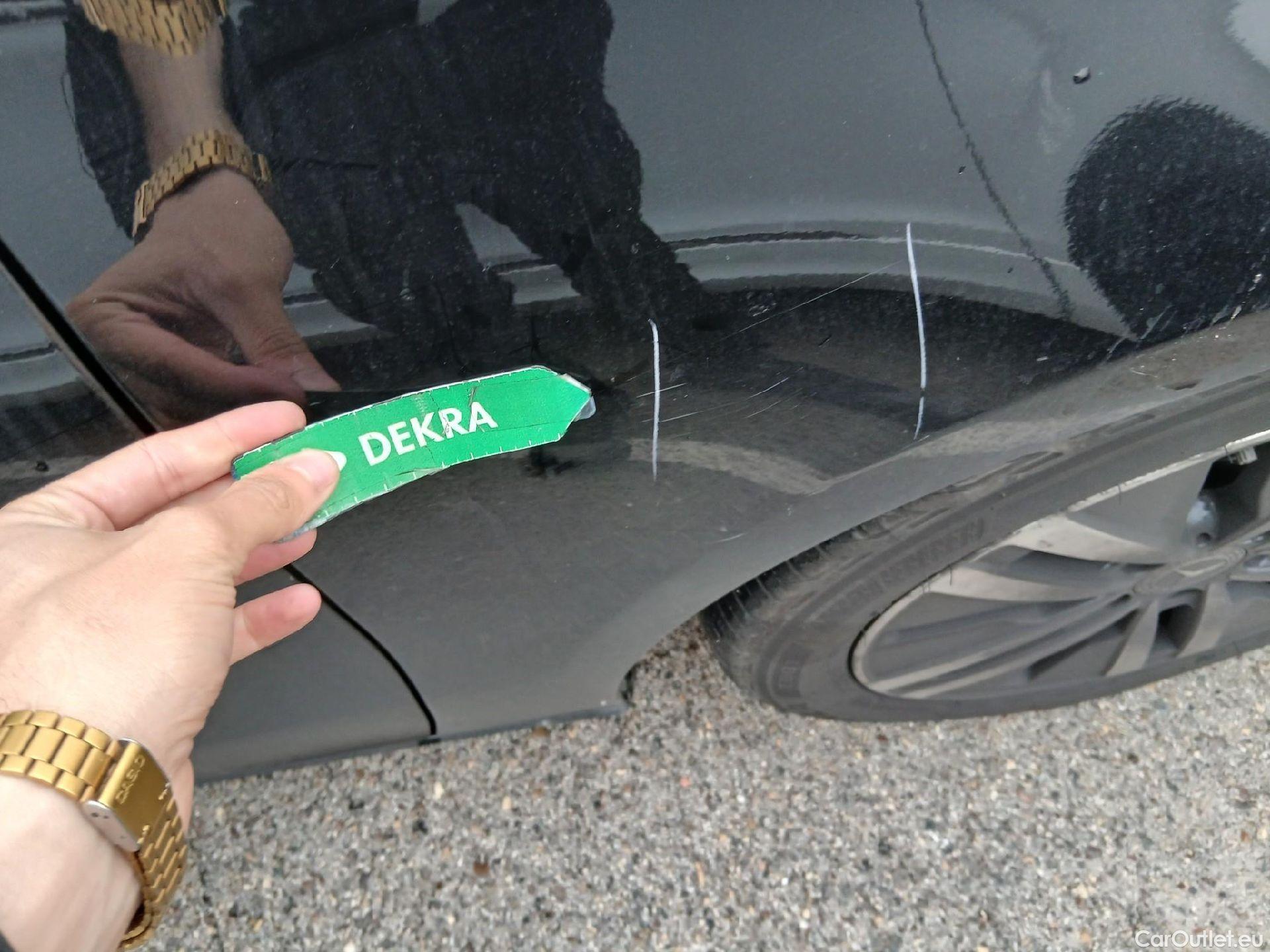  Mercedes  A-Klasse MERCEDES-BENZ Clase A / 2018 / 5P / berlina con portón A 180 d #38