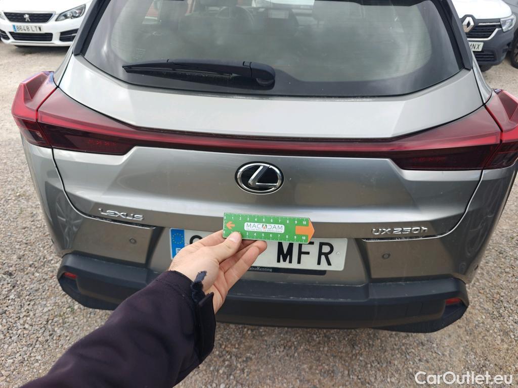  Lexus  UX LEXUS  / 2018 / 5P / todoterreno 2.0 250h Business City (AC) #21