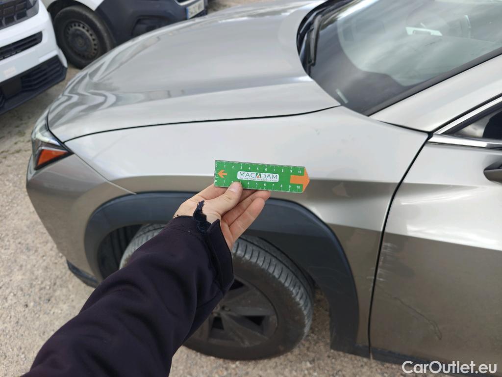  Lexus  UX LEXUS  / 2018 / 5P / todoterreno 2.0 250h Business City (AC) #3