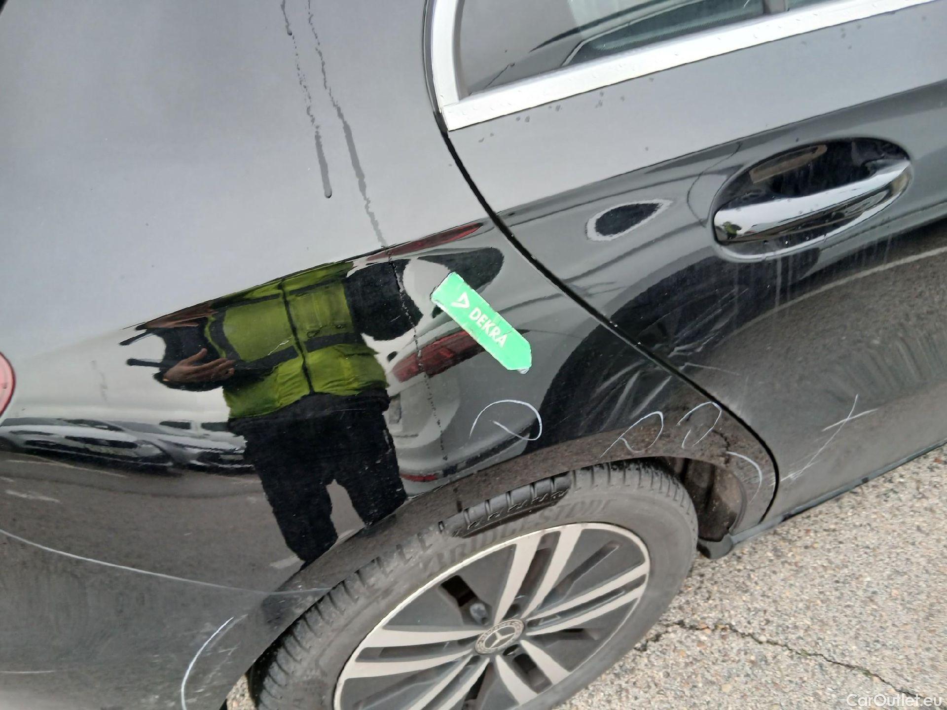  Mercedes  A-Klasse MERCEDES-BENZ Clase A / 2018 / 5P / berlina con portón A 180 d #33