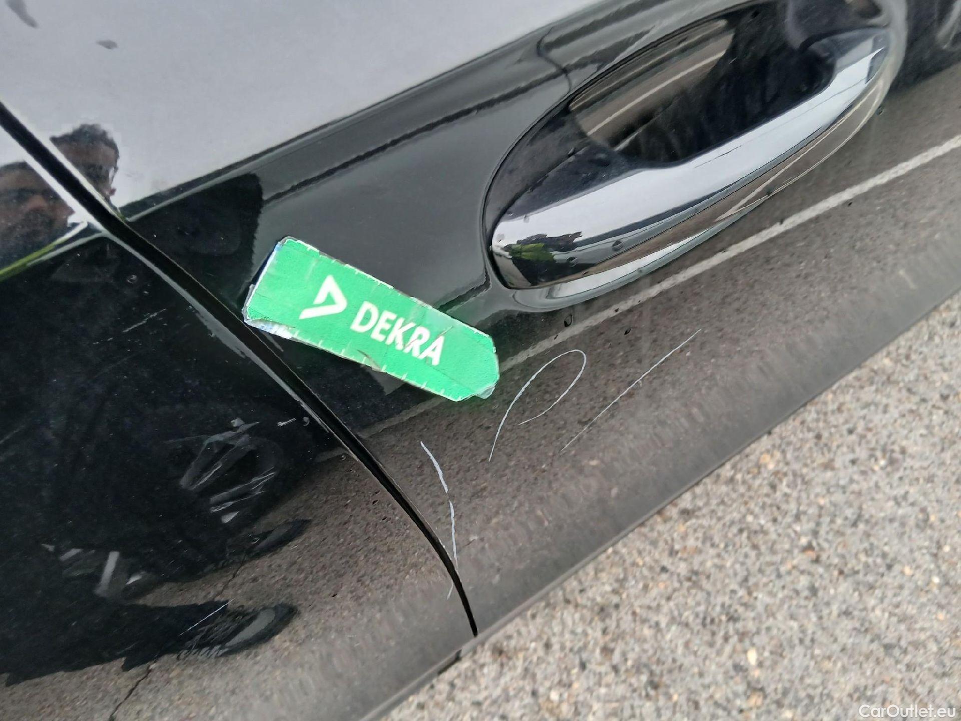  Mercedes  A-Klasse MERCEDES-BENZ Clase A / 2018 / 5P / berlina con portón A 180 d #37