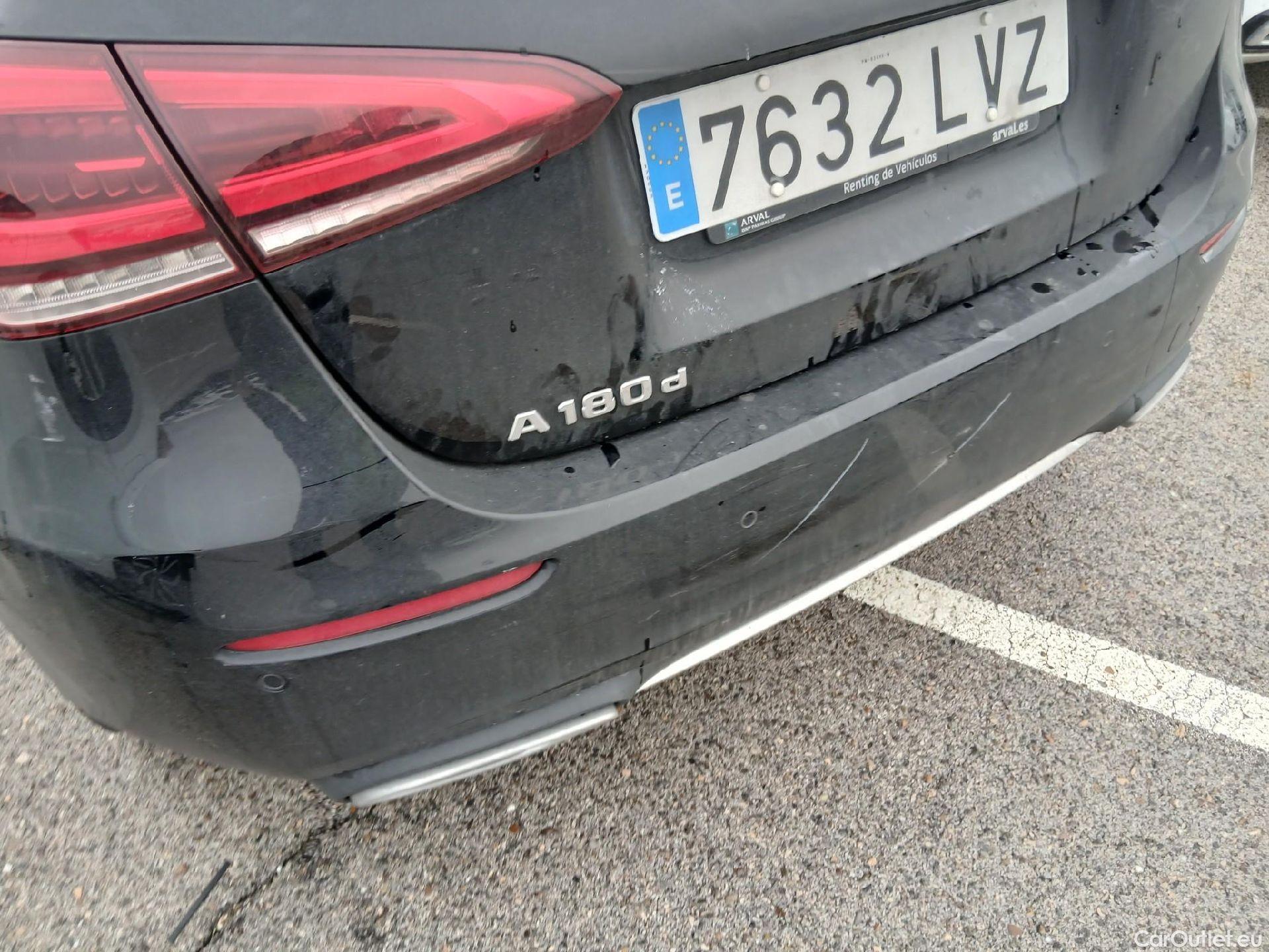  Mercedes  A-Klasse MERCEDES-BENZ Clase A / 2018 / 5P / berlina con portón A 180 d #23