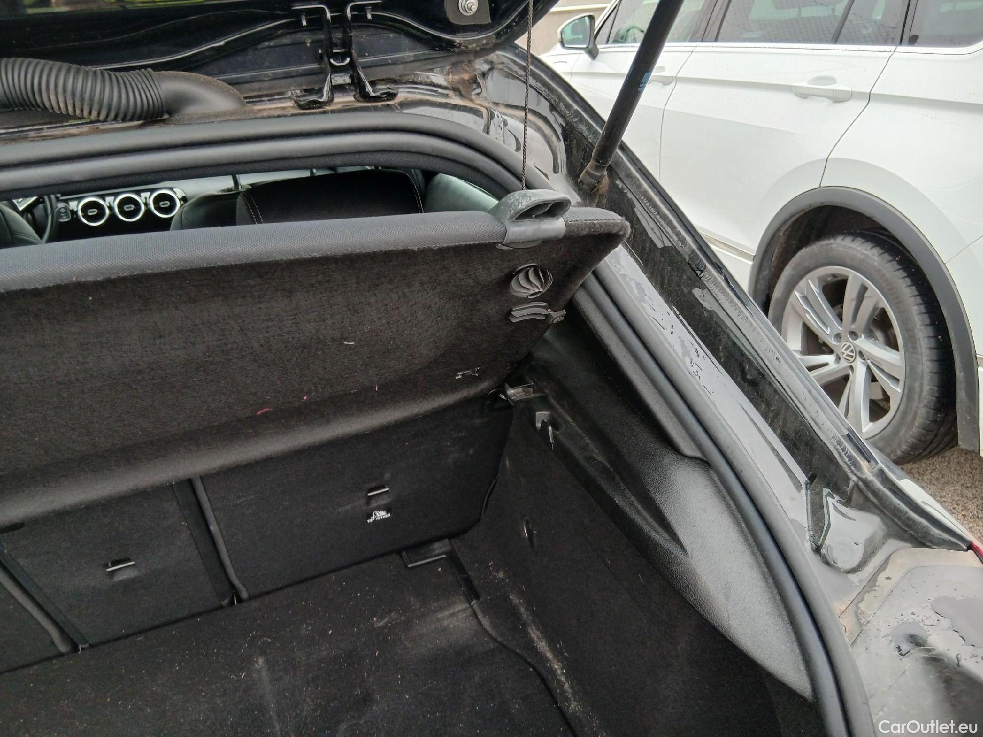  Mercedes  A-Klasse MERCEDES-BENZ Clase A / 2018 / 5P / berlina con portón A 180 d #25