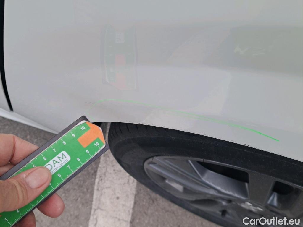  Peugeot  208 PEUGEOT  / 2019 / 5P / berlina con portón BlueHDi 73kW (100CV) Active Pack (AC) #3