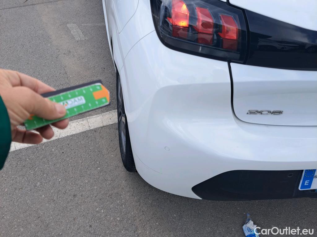  Peugeot  208 PEUGEOT  / 2019 / 5P / berlina con portón BlueHDi 73kW (100CV) Active Pack (AC) #11