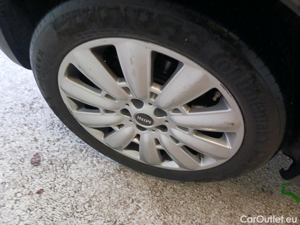  Mini  Countryman MINI  / 2016 / 5P / berlina con portón Cooper S E ALL4 #10