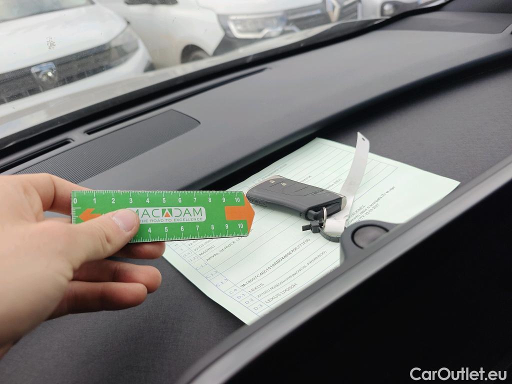  Lexus  UX LEXUS  / 2018 / 5P / todoterreno 2.0 250h Business City (AC) #1