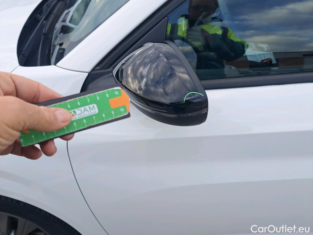  Peugeot  208 PEUGEOT  / 2019 / 5P / berlina con portón BlueHDi 73kW (100CV) Active Pack (AC) #21