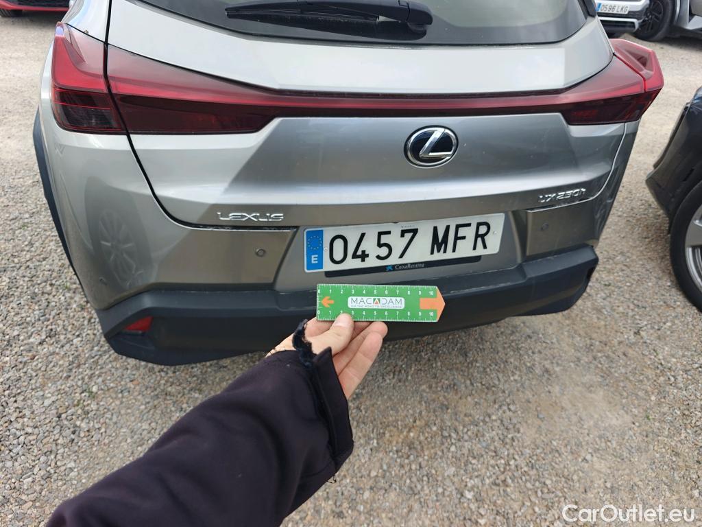  Lexus  UX LEXUS  / 2018 / 5P / todoterreno 2.0 250h Business City (AC) #5