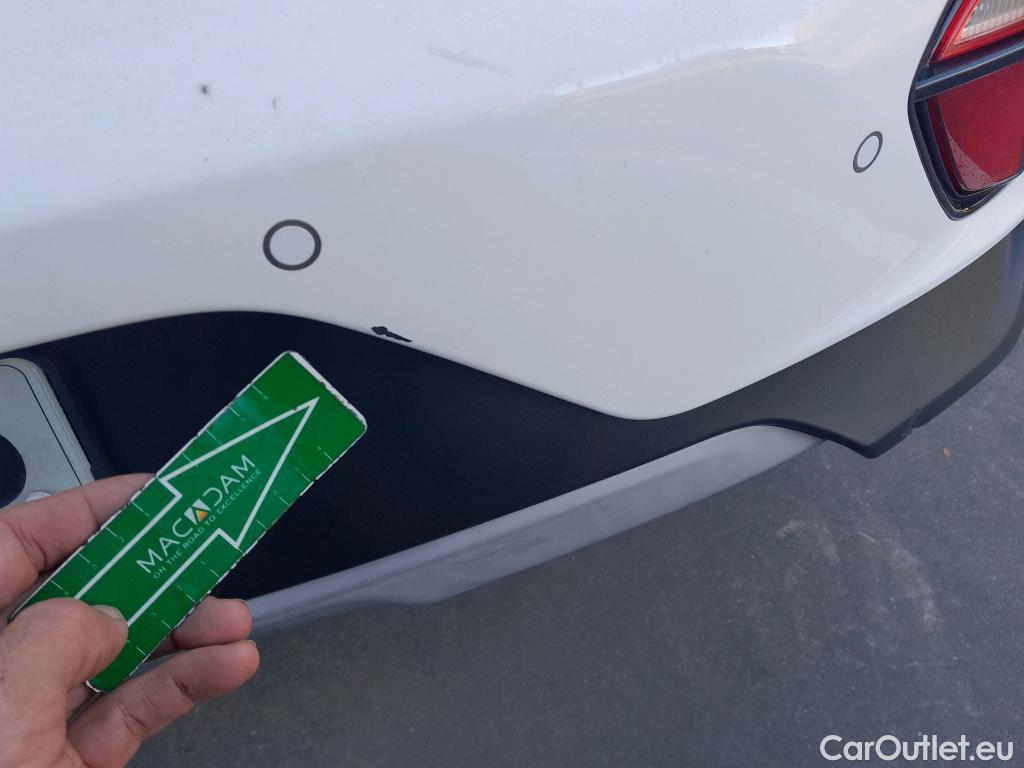  KIA  Niro KIA  / 2019 / 5P / crossover 1.6 GDi HEV 104kW (141CV) Drive #19