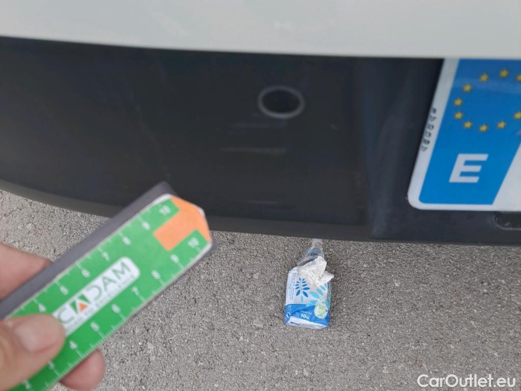  Peugeot  208 PEUGEOT  / 2019 / 5P / berlina con portón BlueHDi 73kW (100CV) Active Pack (AC) #8