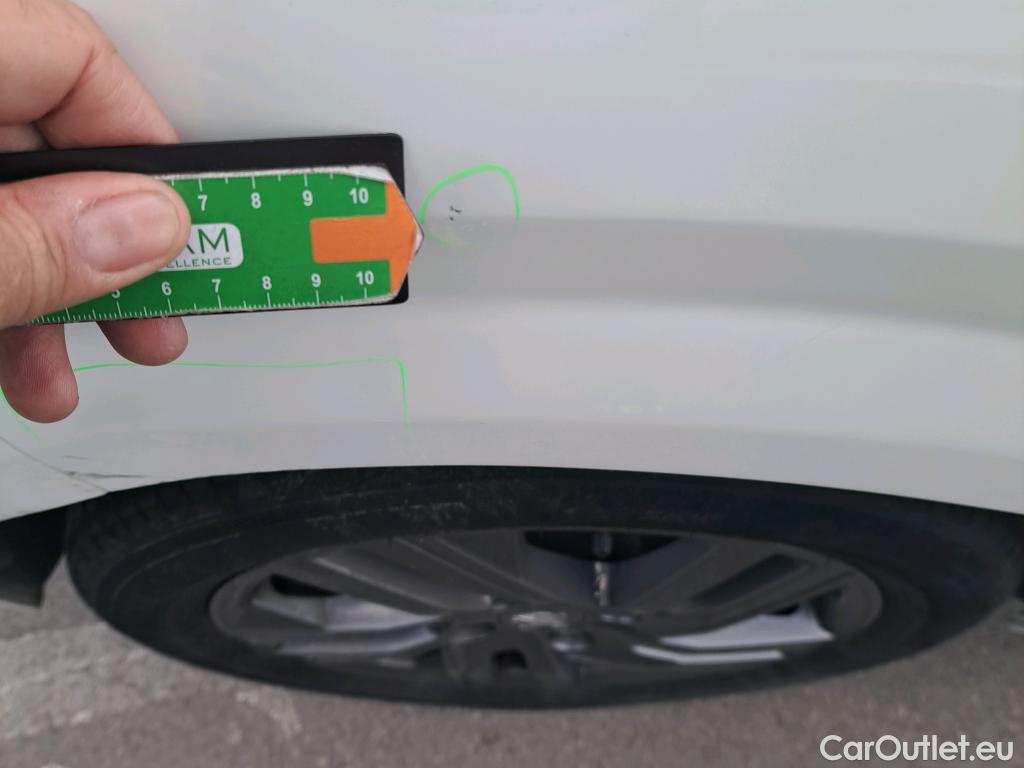  Peugeot  208 PEUGEOT  / 2019 / 5P / berlina con portón BlueHDi 73kW (100CV) Active Pack (AC) #6