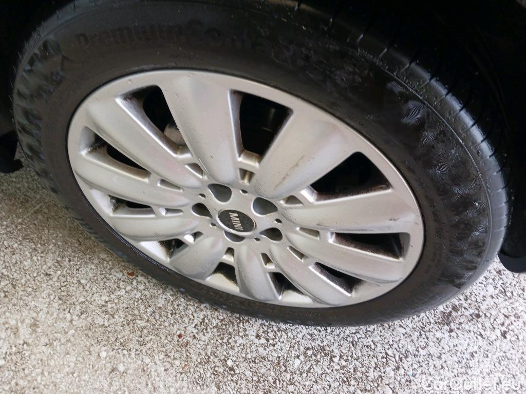  Mini  Countryman MINI  / 2016 / 5P / berlina con portón Cooper S E ALL4 #22