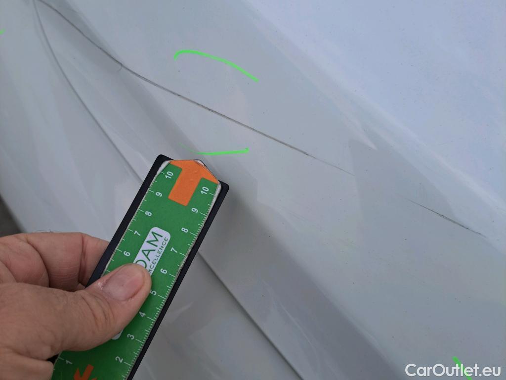  Peugeot  208 PEUGEOT  / 2019 / 5P / berlina con portón BlueHDi 73kW (100CV) Active Pack (AC) #16