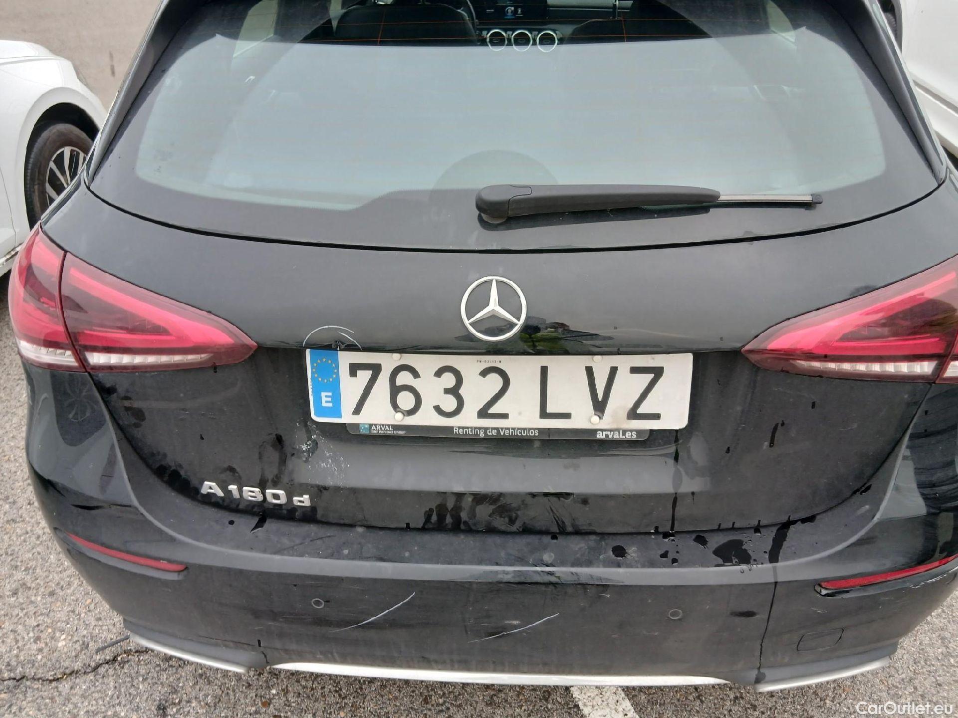  Mercedes  A-Klasse MERCEDES-BENZ Clase A / 2018 / 5P / berlina con portón A 180 d #28