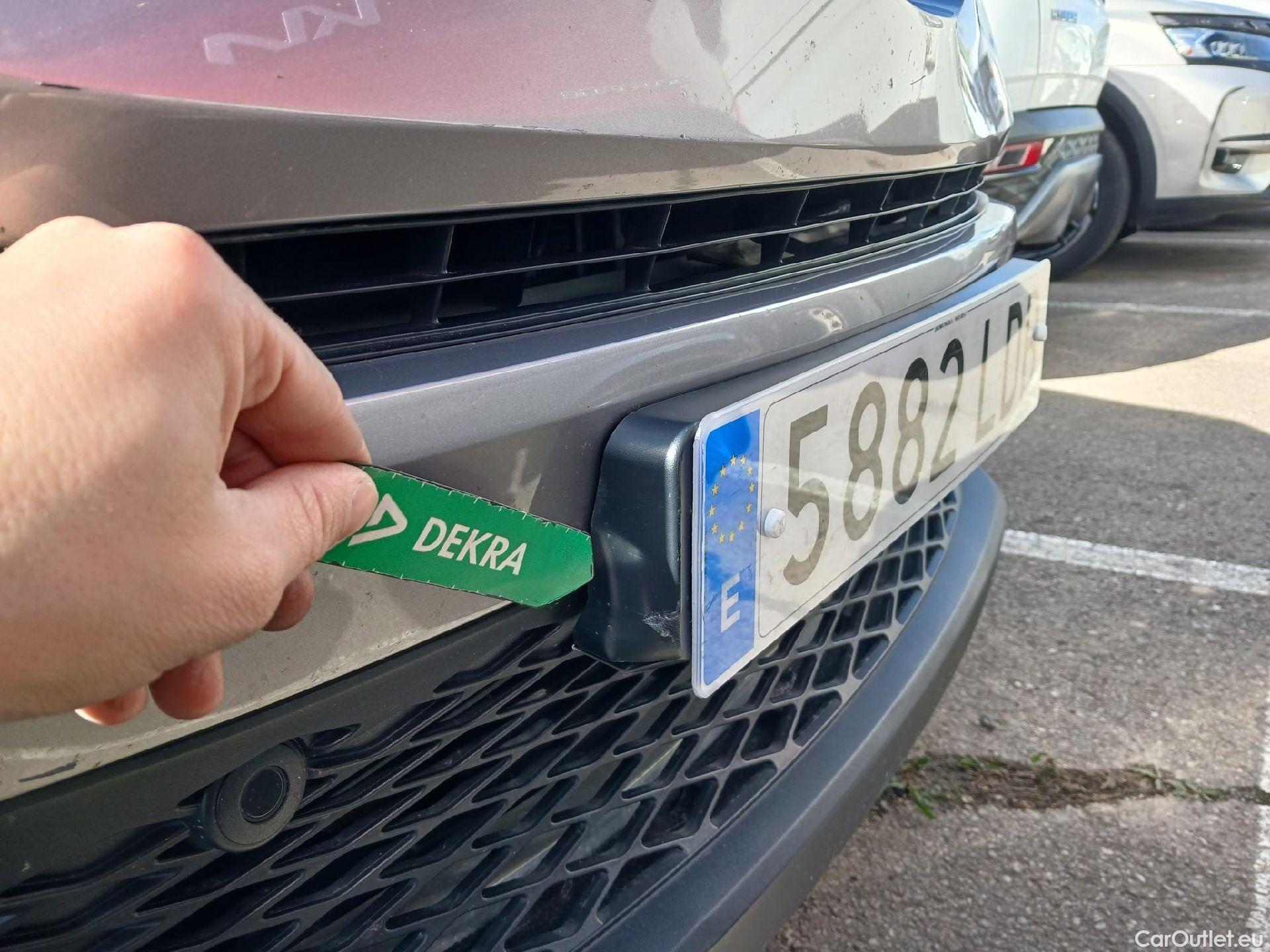  Toyota  C-HR TOYOTA  / 2016 / 5P / todoterreno 1.8 125H Advance (CX) #7