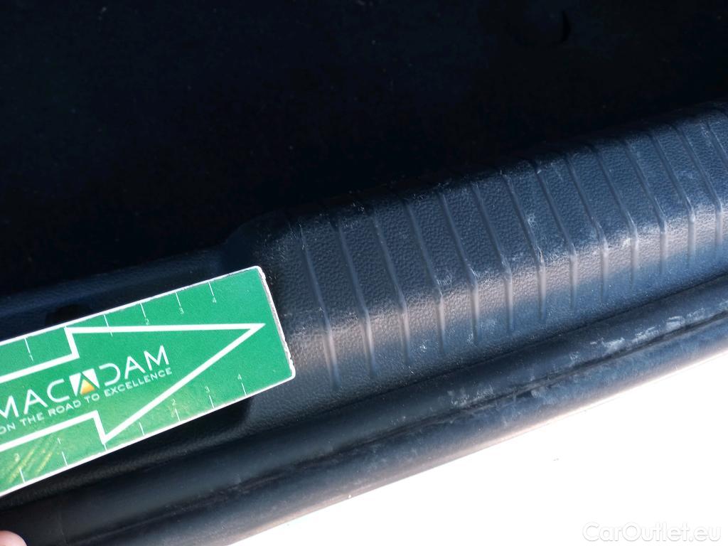  Volkswagen  Golf  VOLKSWAGEN / 2020 / 5P / berlina con portón 2.0 TDI 85kW (115CV) #34