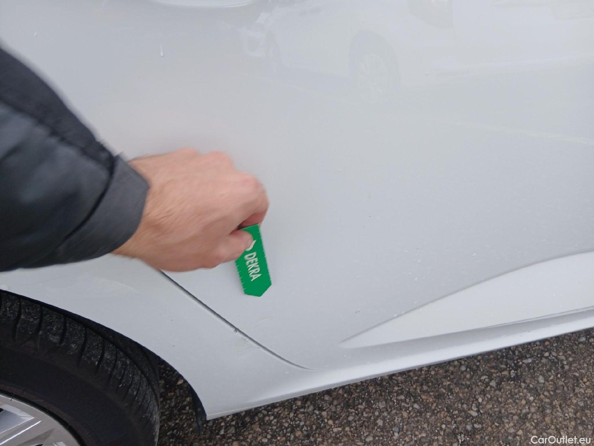  Renault  Megane RENAULT Mégane / 2020 / 5P / berlina con portón Equilibre Blue dCi 85 kW (115CV) #17