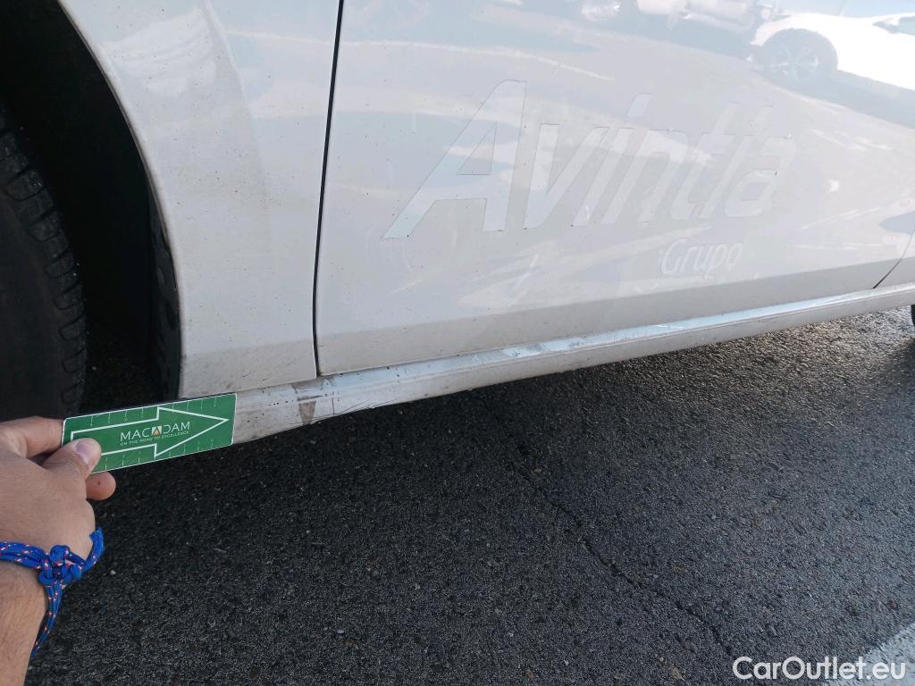  Volkswagen  Golf  VOLKSWAGEN / 2020 / 5P / berlina con portón 2.0 TDI 85kW (115CV) #6