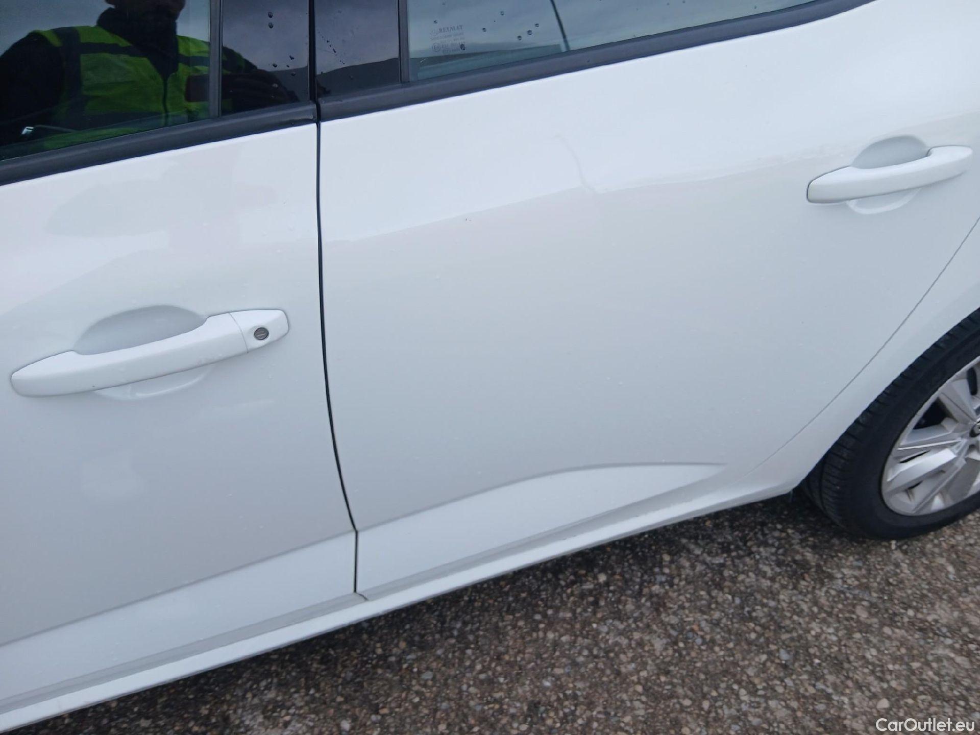  Renault  Megane RENAULT Mégane / 2020 / 5P / berlina con portón Equilibre Blue dCi 85 kW (115CV) #7