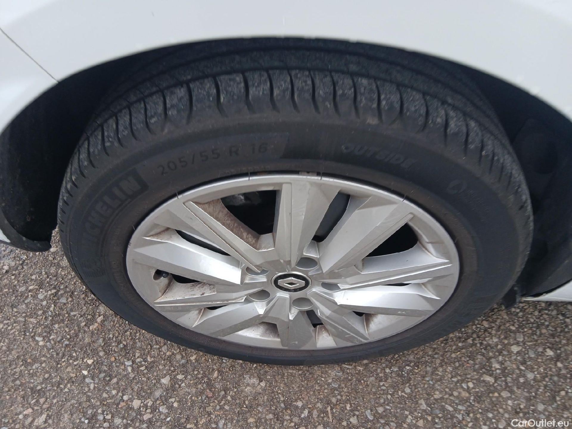  Renault  Megane RENAULT Mégane / 2020 / 5P / berlina con portón Equilibre Blue dCi 85 kW (115CV) #13